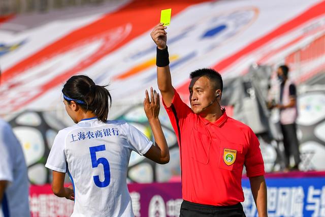 2026湖南省龙舟超级联赛选拔赛开赛 42支龙舟竞渡澧水